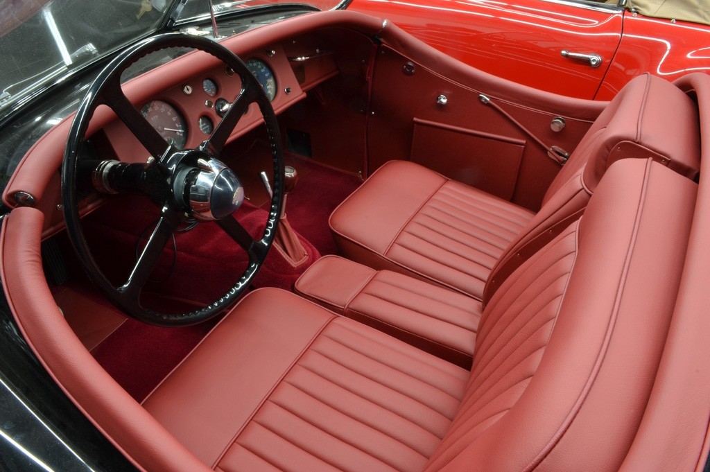 jaguar xk120 interior